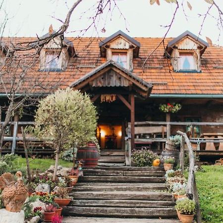 Gresna Pilnica Hotel Klenovnik Buitenkant foto