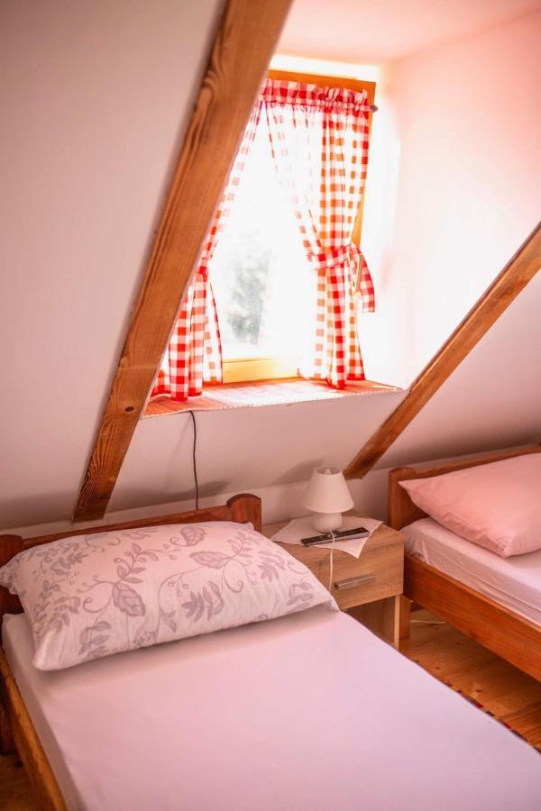 Gresna Pilnica Hotel Klenovnik Buitenkant foto