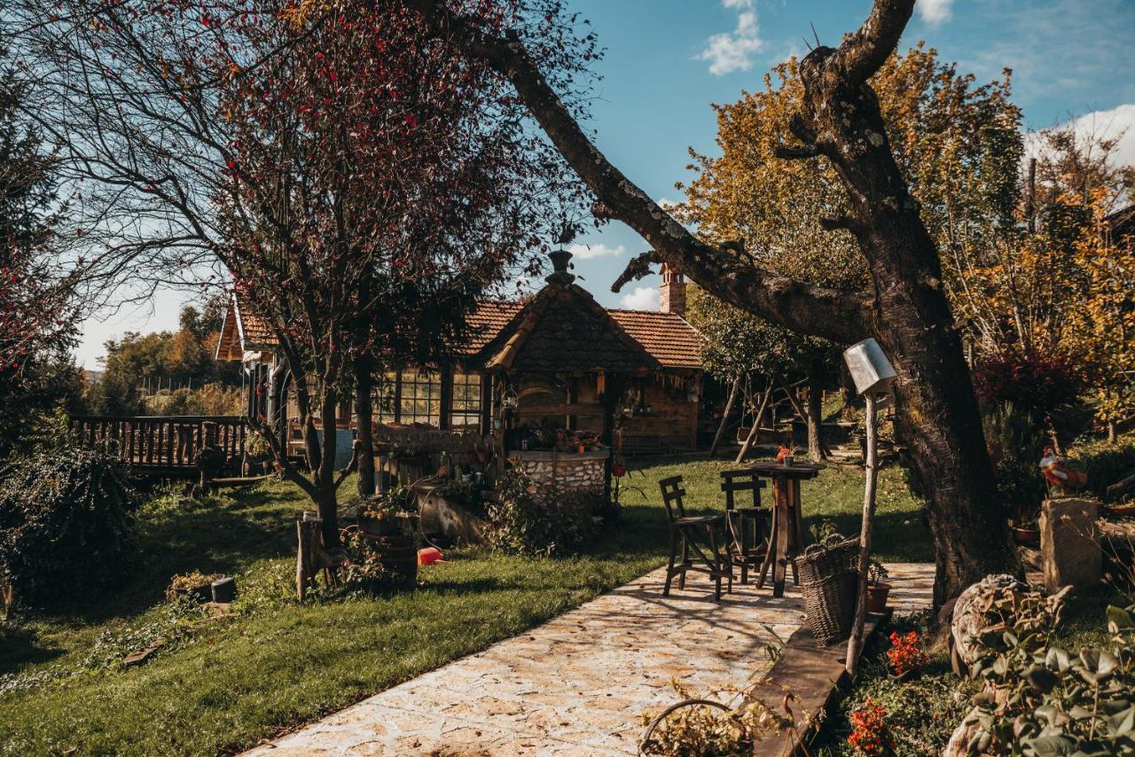 Gresna Pilnica Hotel Klenovnik Buitenkant foto